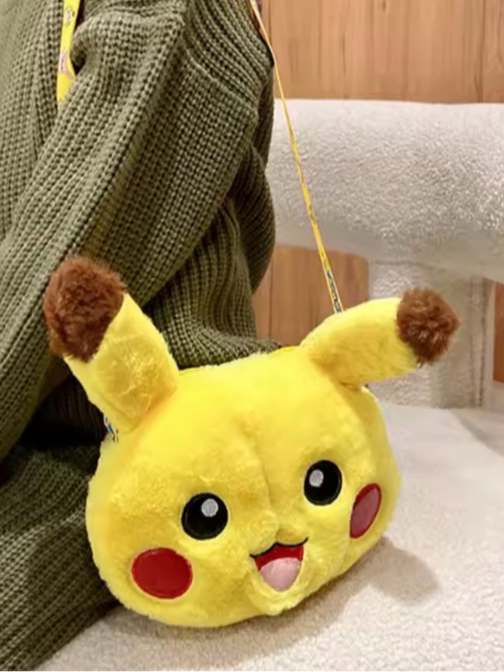 Pokémon Pikachu Yellow Plush Shoulder Bag Purse w/ Adjustable Strap - Picture 3 of 3